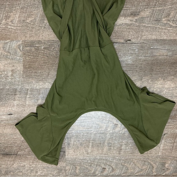 Women’s Light Olive Army Green Short Sleeve Tie Front Belted Romper- Size Medium - Picture 3 of 7
